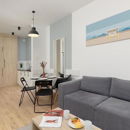Wola Pet-Friendly Apartments With Ac Slawinska By Noclegi Renters Varsovia Exterior foto
