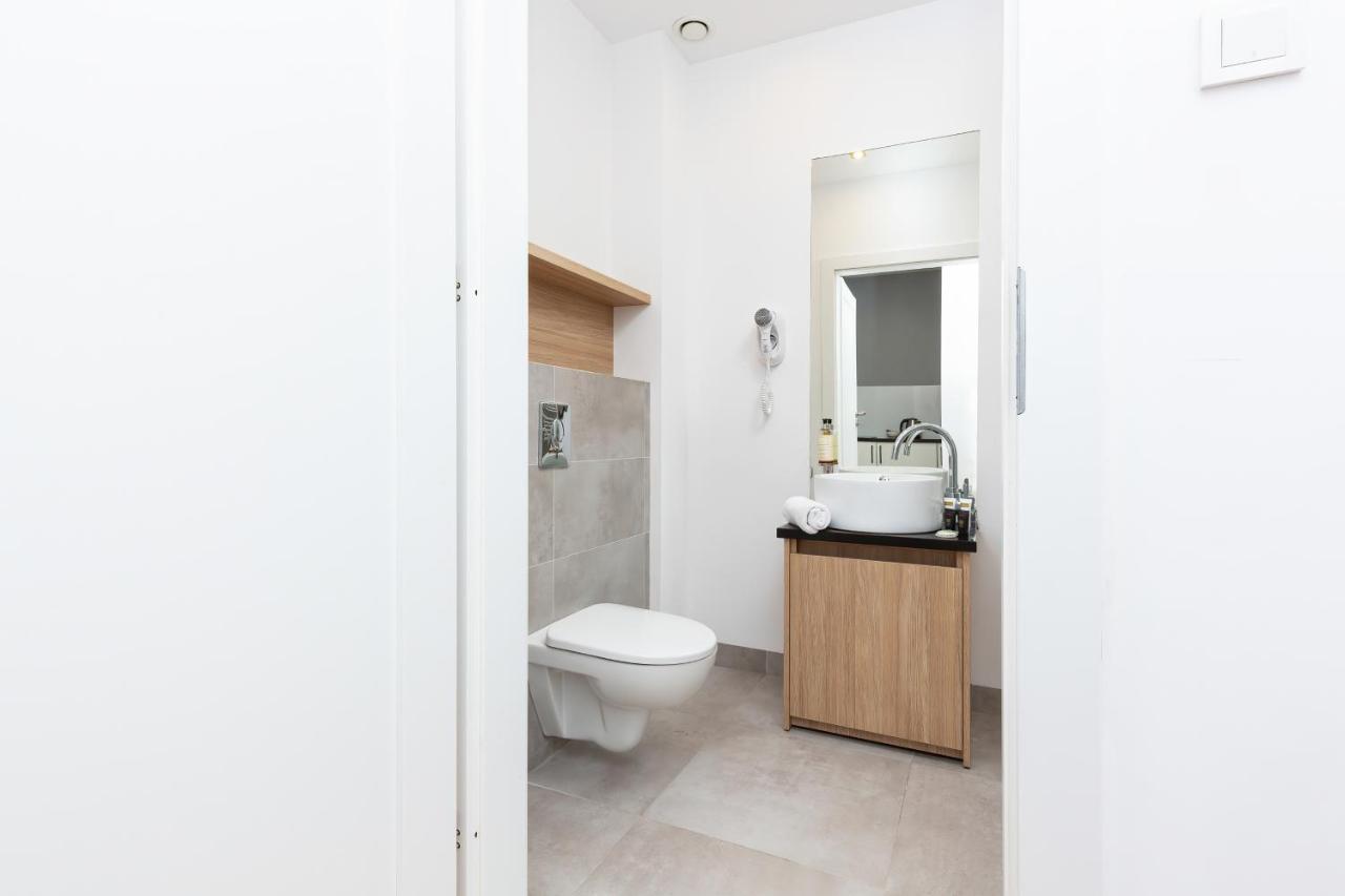 Wola Pet-Friendly Apartments With Ac Slawinska By Noclegi Renters Varsovia Exterior foto